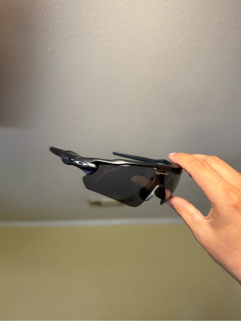 Oakley-Style Black Sports Sunglasses — Lightweight Performance Shield